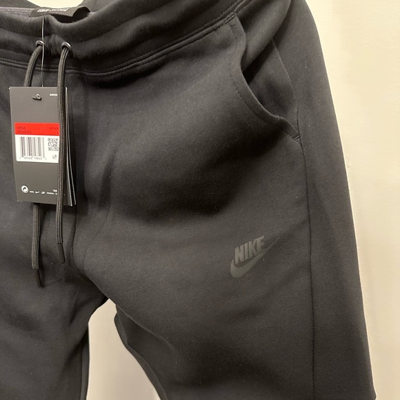 Nike Tech fleece pants - Picture 6 of 6